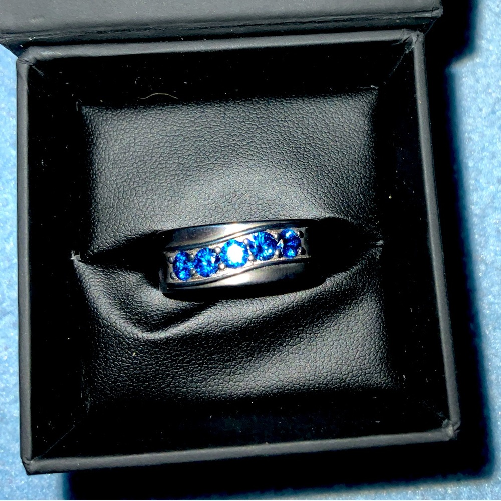 Men’s sterling silver and simulated Safire ring size 11